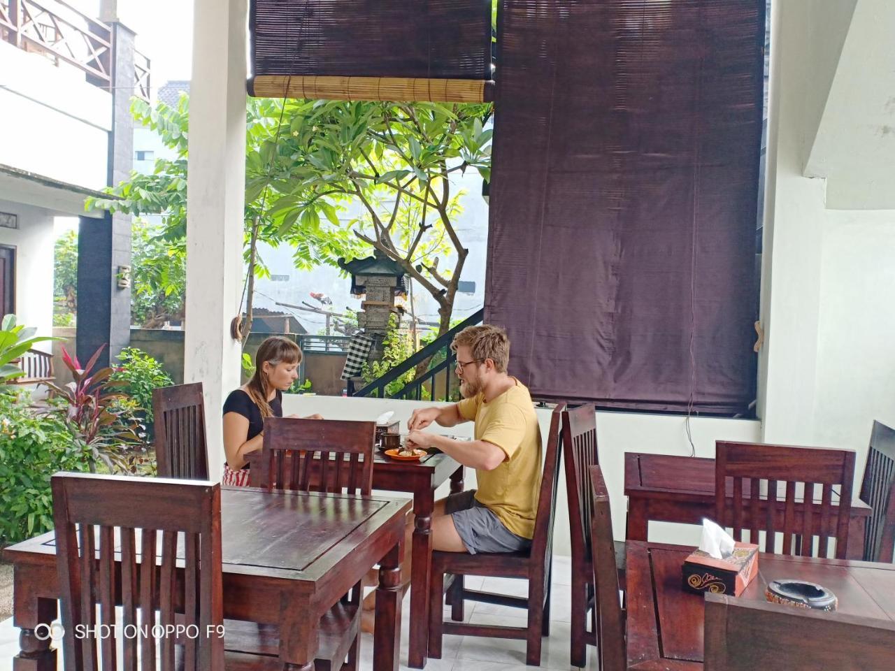 Tira Amed Homestay Exterior foto